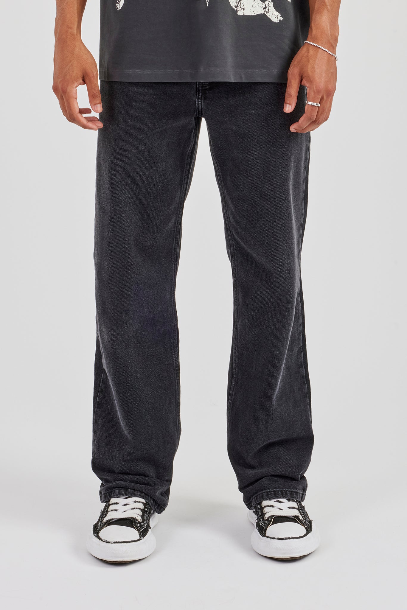 Mens Relaxed Fit Jeans - Washed Black